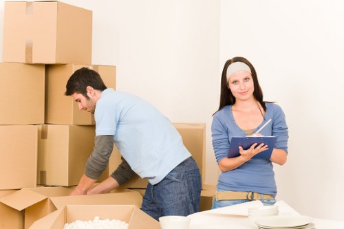 Efficient unpacking process at Storage Barnet